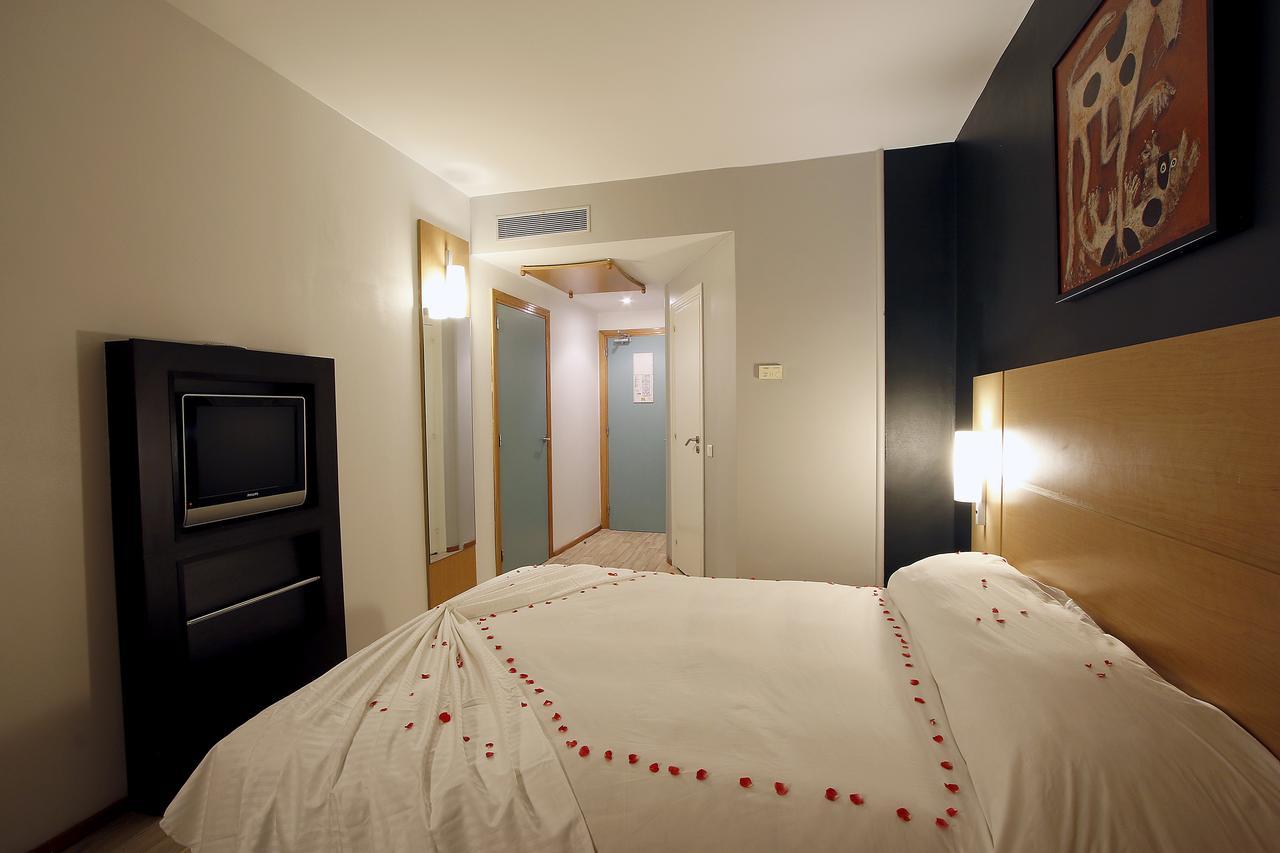 Ibis Fnideq Otel Dış mekan fotoğraf