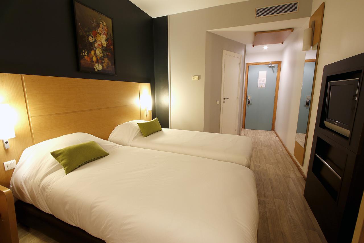 Ibis Fnideq Otel Dış mekan fotoğraf